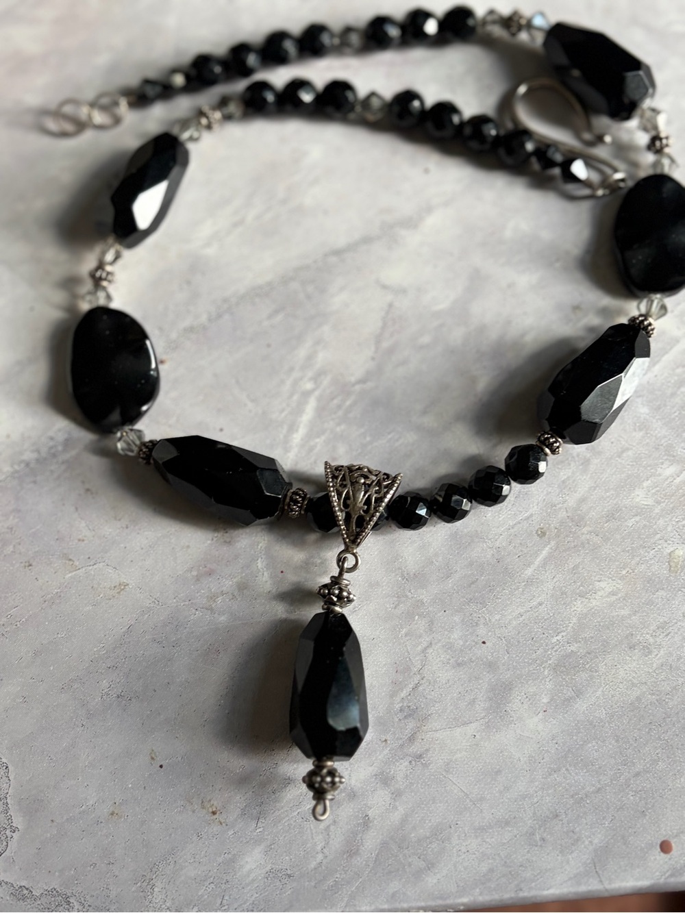Sterling Silver Black Faceted Bead Pendant Necklace.